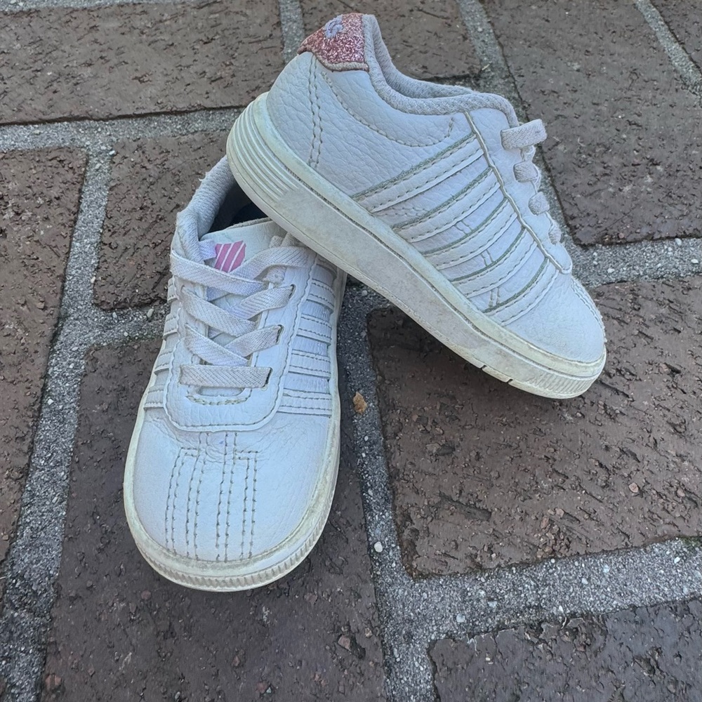 K-Swiss Kids Sneakers in White and Pink